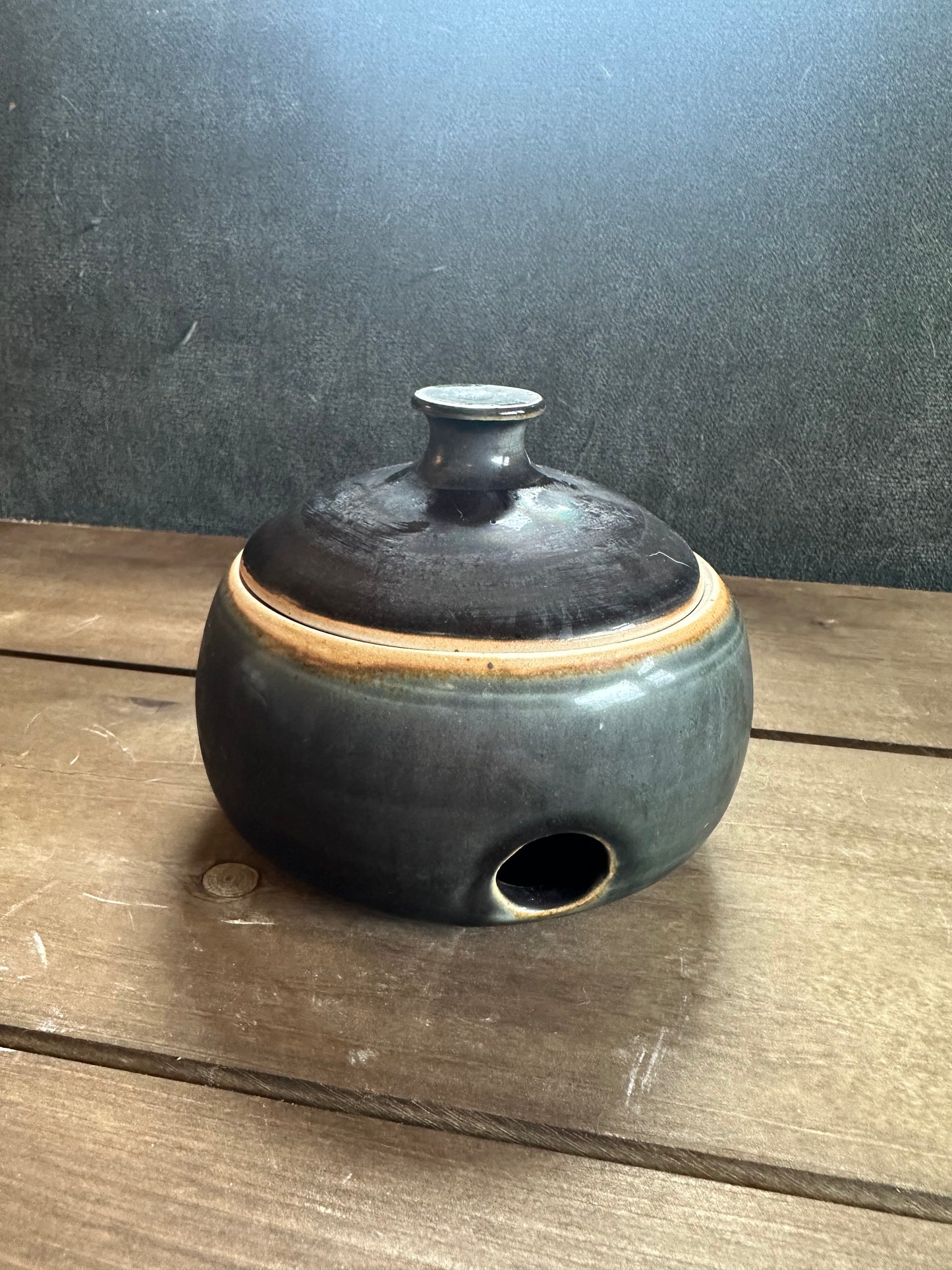 Garlic Jar, color stone