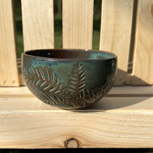 Green carved bowl 4.5
